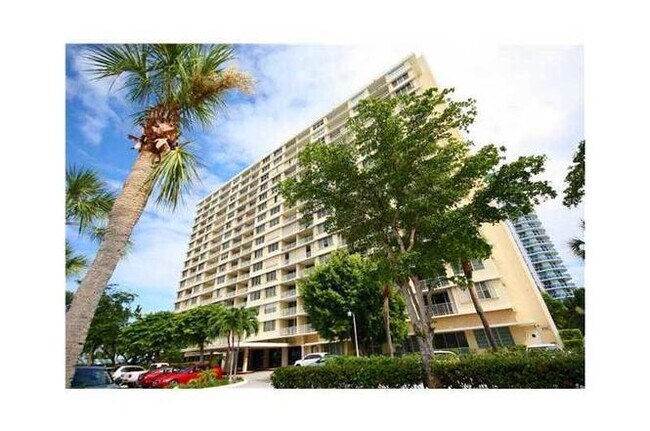 Foto del edificio - 1865 79th Street Cswy