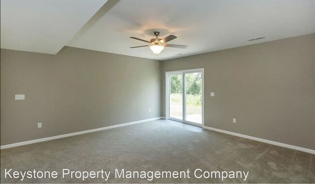 Building Photo - 4 br, 3.5 bath House - 1880 Carroll Court