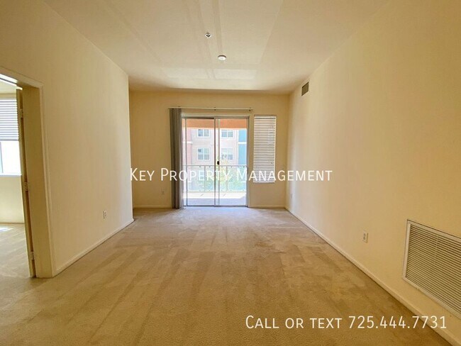 Building Photo - 35 E Agate Ave