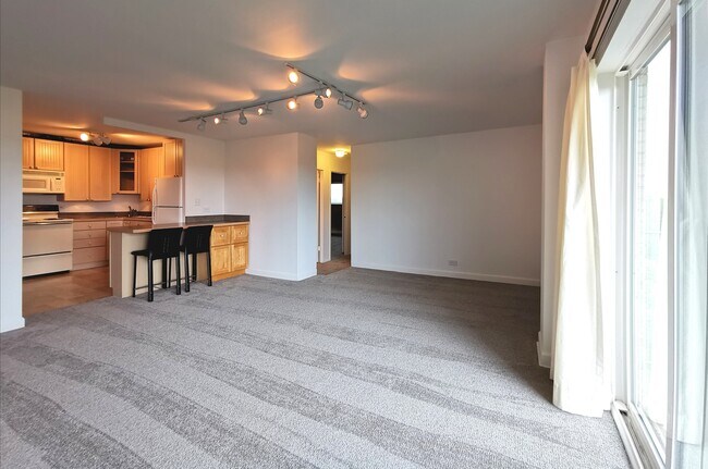 Living, Dining room - 3 - 1567 Ridge Ave