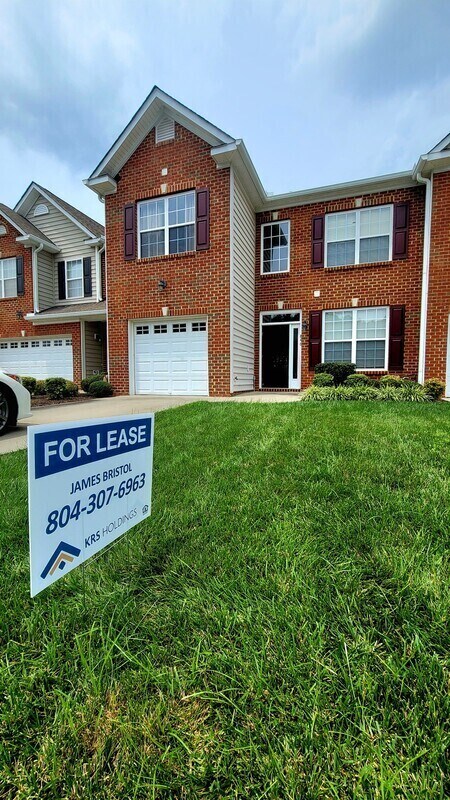 Building Photo - 864 Parkland Pl