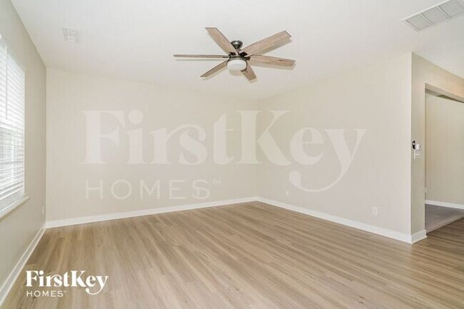 Building Photo - 16387 Sedalia Dr