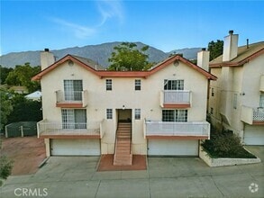 Building Photo - 10433 Plainview Ave