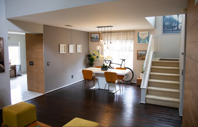 Foto del edificio - 1648 Bluestone Ave