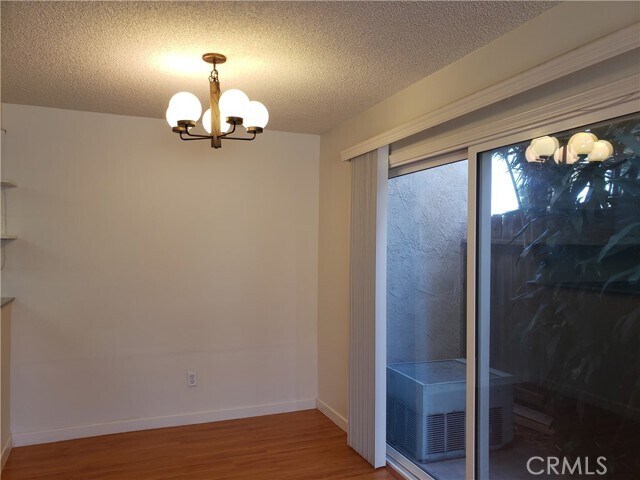 Foto del edificio - 3503 W Park Balboa Ave