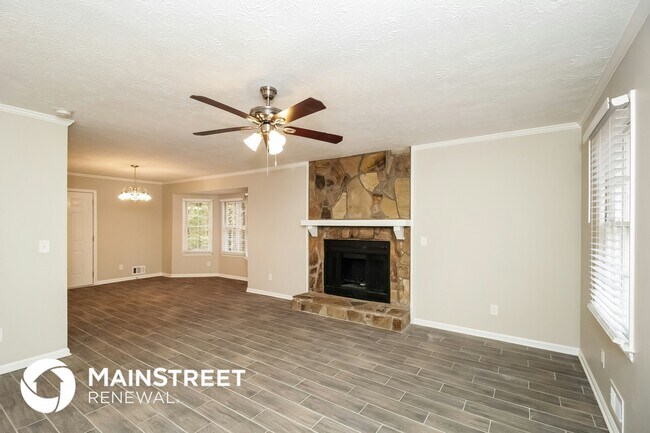 Foto del edificio - 5645 Riding Woods Dr SW