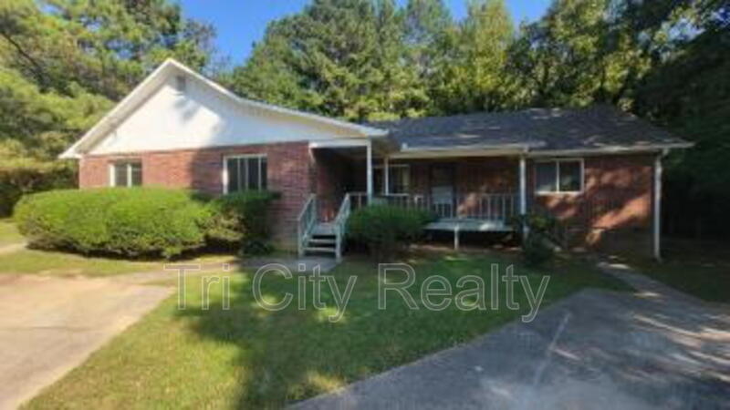 Primary Photo - 135 Rose Ct