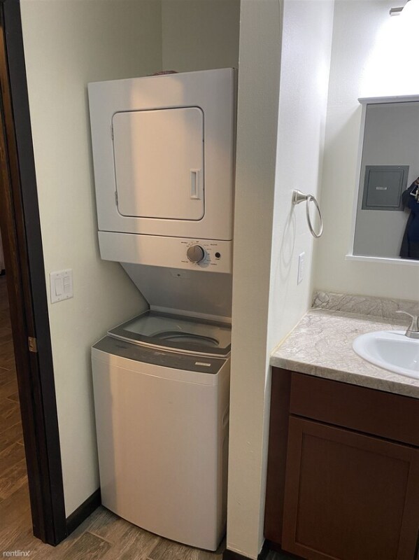 Foto principal - 8325 W Northridge Ct