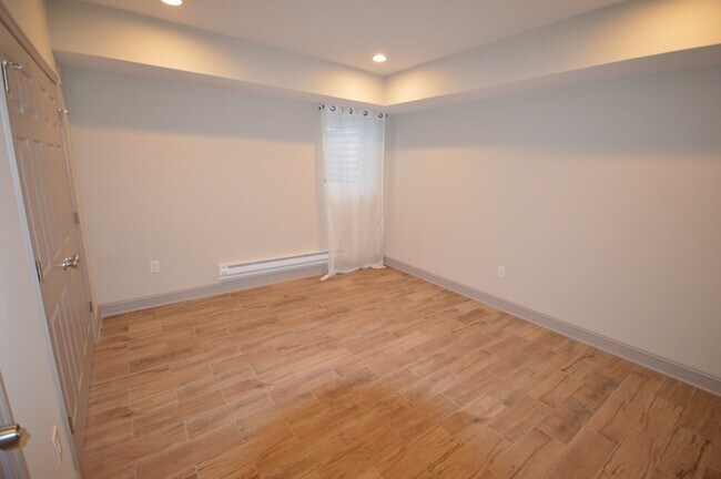 Foto del edificio - 1948 E York St