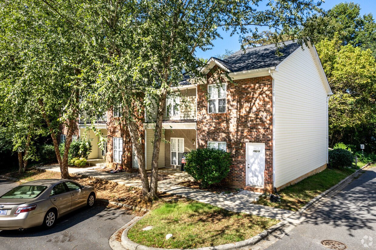 Apartments In Cornelius