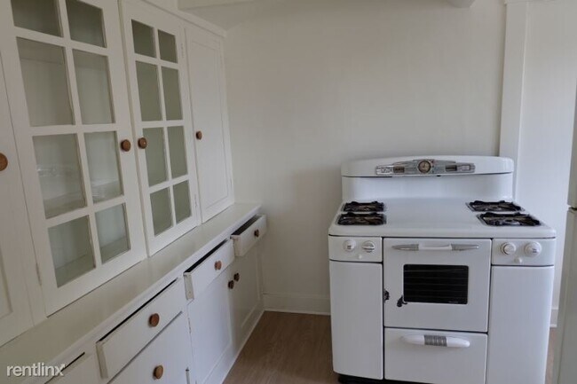 Building Photo - 2 br, 1 bath Apartment - 2610 Abbott Kinney