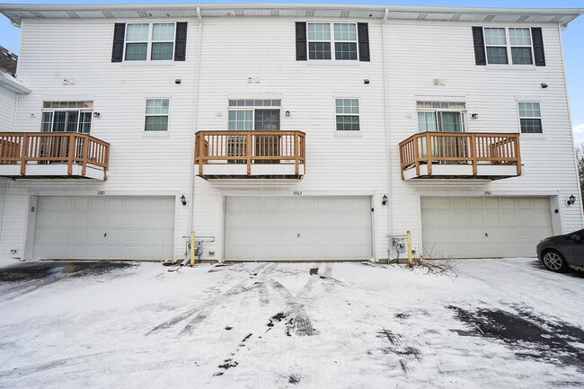 Building Photo - 3763 Bailey Rd