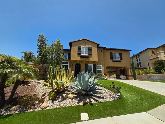 Building Photo - Large 4 Bedroom Home in Rolling Hills Ranch!