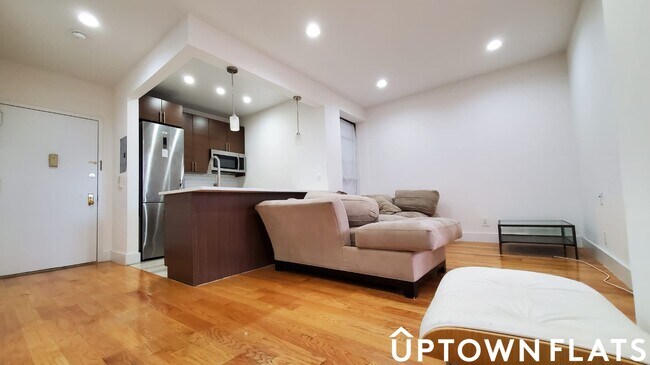 Building Photo - 539 Lenox Ave