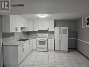 Building Photo - 89 Lawnside Dr