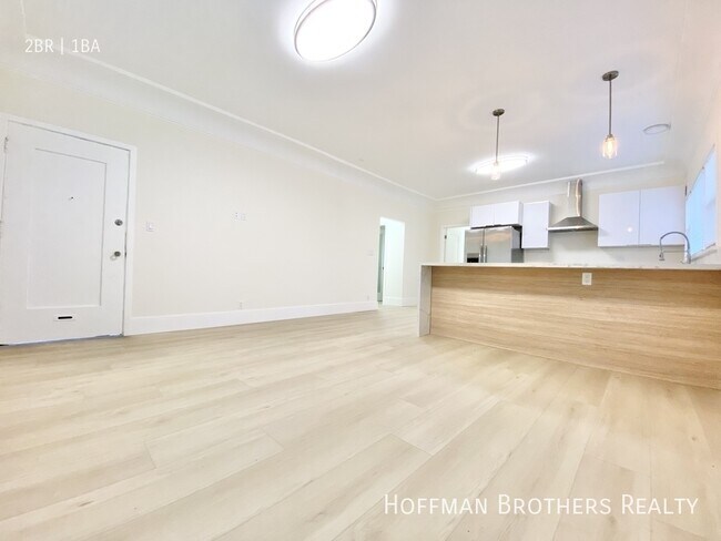 Foto del edificio - 865 N Las Palmas Ave