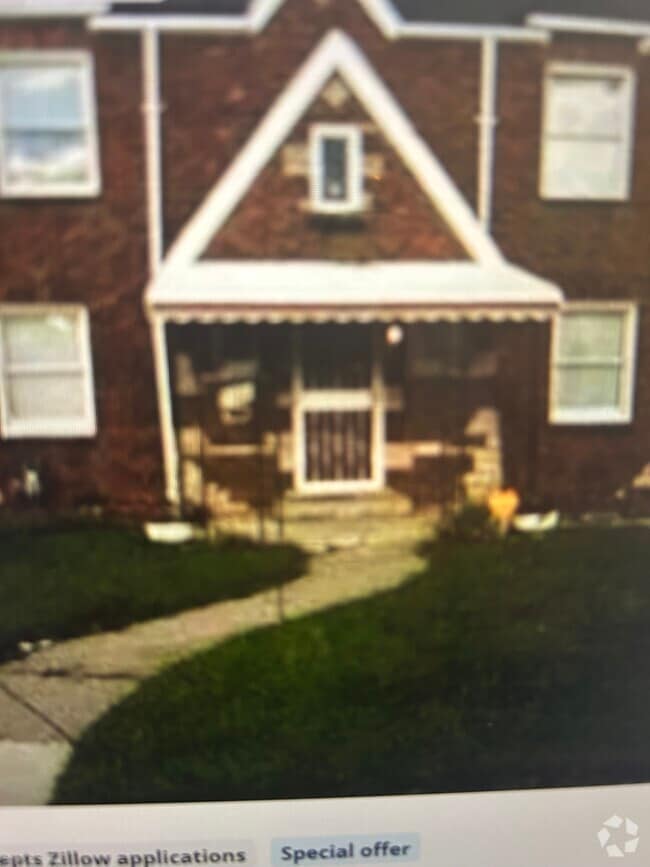 Building Photo - 8205 E Outer Dr