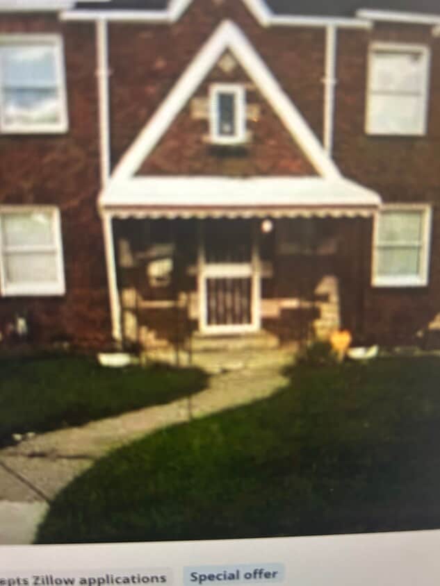 Primary Photo - 8205 E Outer Dr