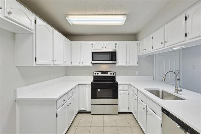 Building Photo - 630 Hood Dr