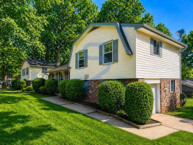 Photo - 5780 Cobbrook Dr Apartment