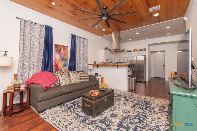 Building Photo - 235 Belmont