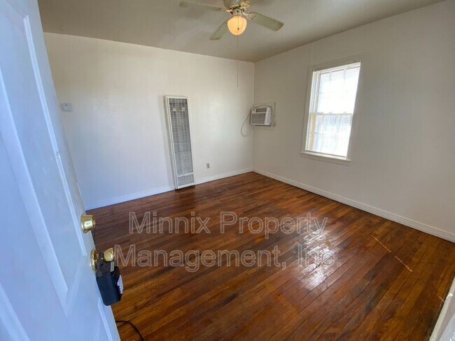 Building Photo - 1406 Portland