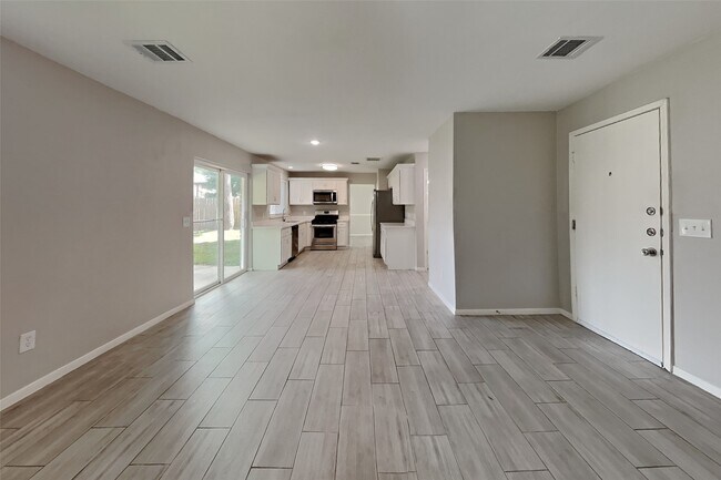 Foto del edificio - 9219 Palm Shores Dr