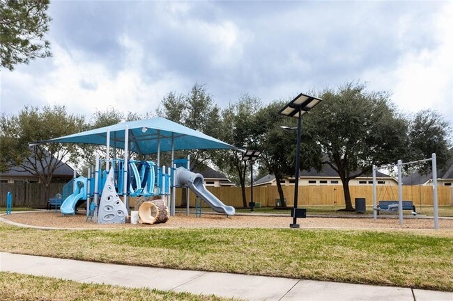 Building Photo - 16006 Lost Anchor Way Ln