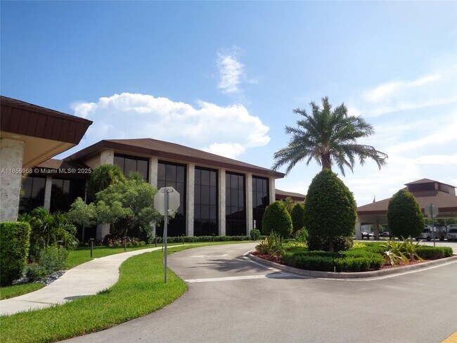 Foto del edificio - 901 SW 138th Ave