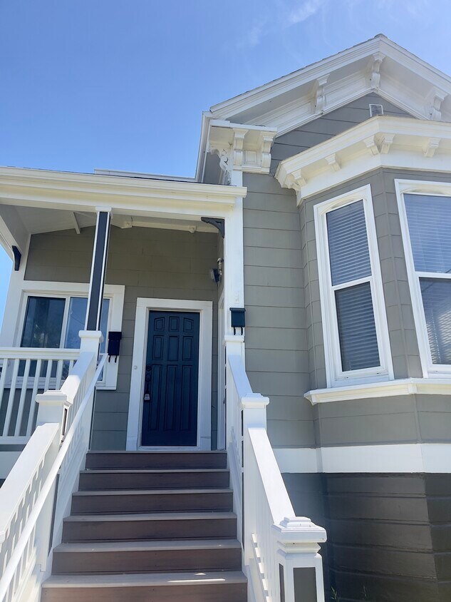 Primary Photo - 2261 San Antonio Ave