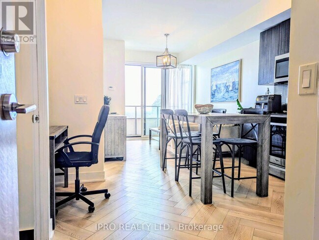 Building Photo - 30-2130 Shore Breeze Dr