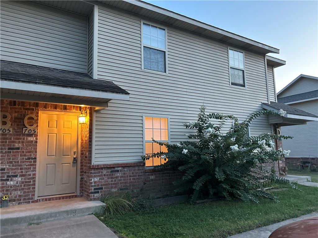 Primary Photo - 705 W Garland St