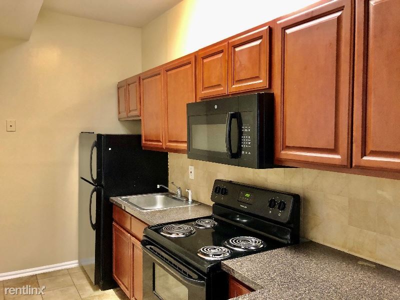 Building Photo - 1 br, 1 bath Apartment - 519 central 2 Unit 2