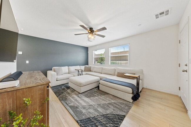 Building Photo - 10778 Clarence Ct