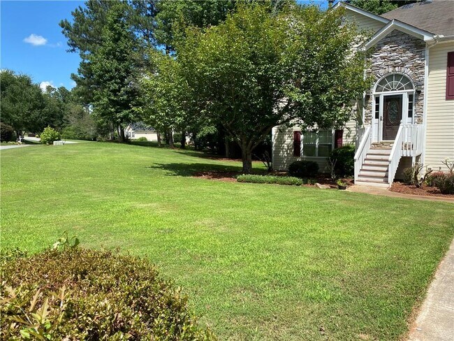 Building Photo - 4170 Longmont Dr