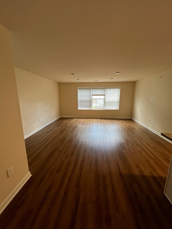 Foto del edificio - 540 Northend Dr