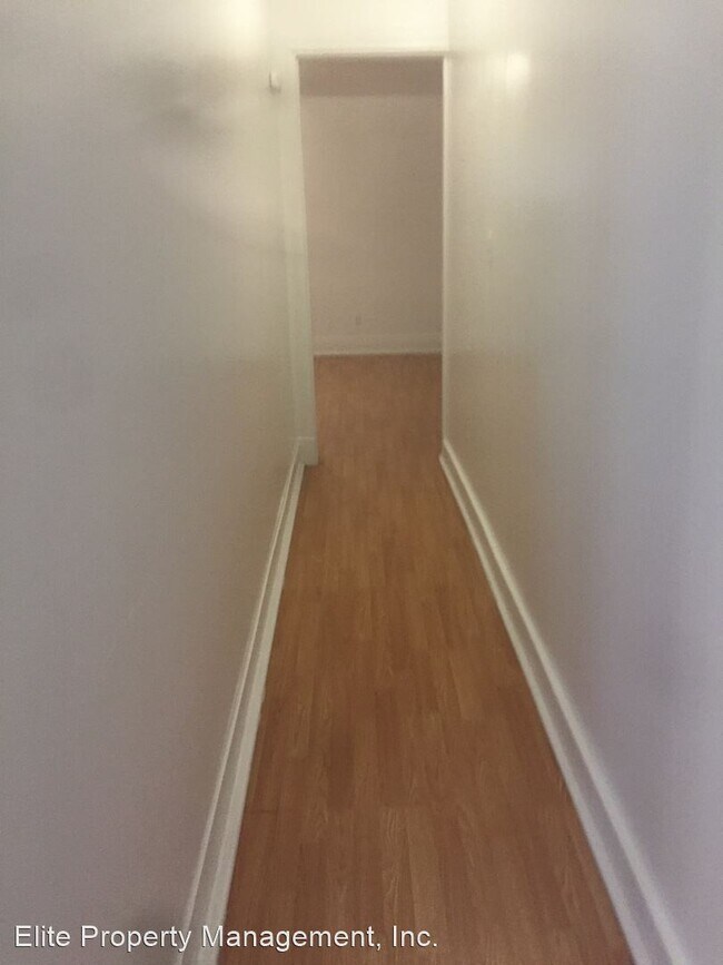 Building Photo - 2 br, 1 bath House - 254 E. College Ave., ...