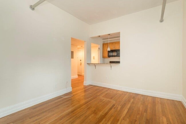 Foto del edificio - 136 Highland Ave