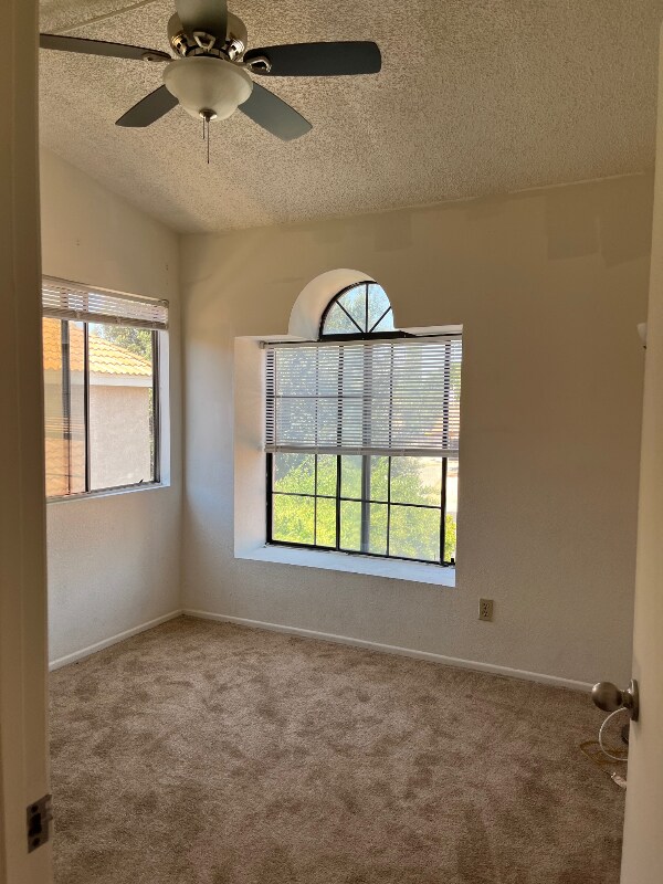 Foto del edificio - 39760 Rustic Glen Dr