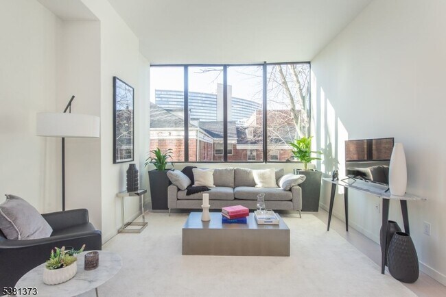 Foto del edificio - 258 S Harrison St