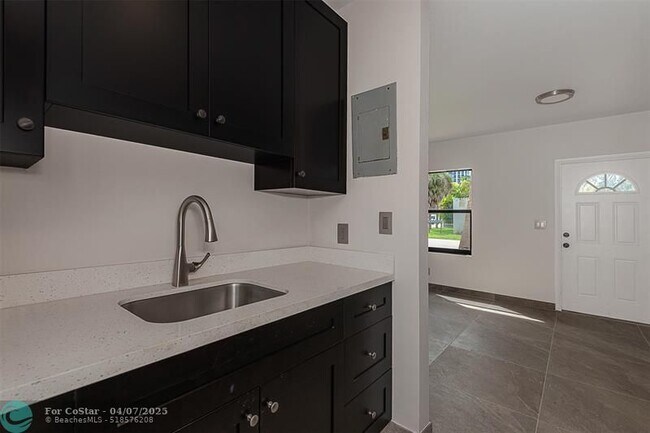 Foto del edificio - 413 S Ocean Blvd