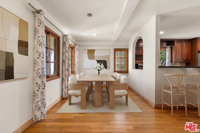 Foto del edificio - 7917 Westlawn Ave