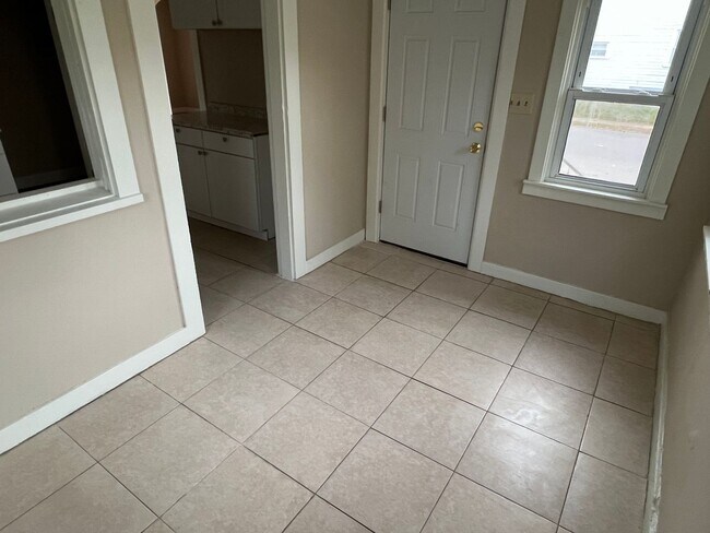 Foto del edificio - Large 2 bedrooms 1 bathroom house in Dayto...
