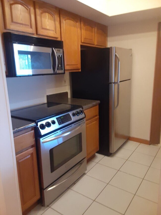 Building Photo - 2 br, 2 bath House - 22278 Vick Street Uni...