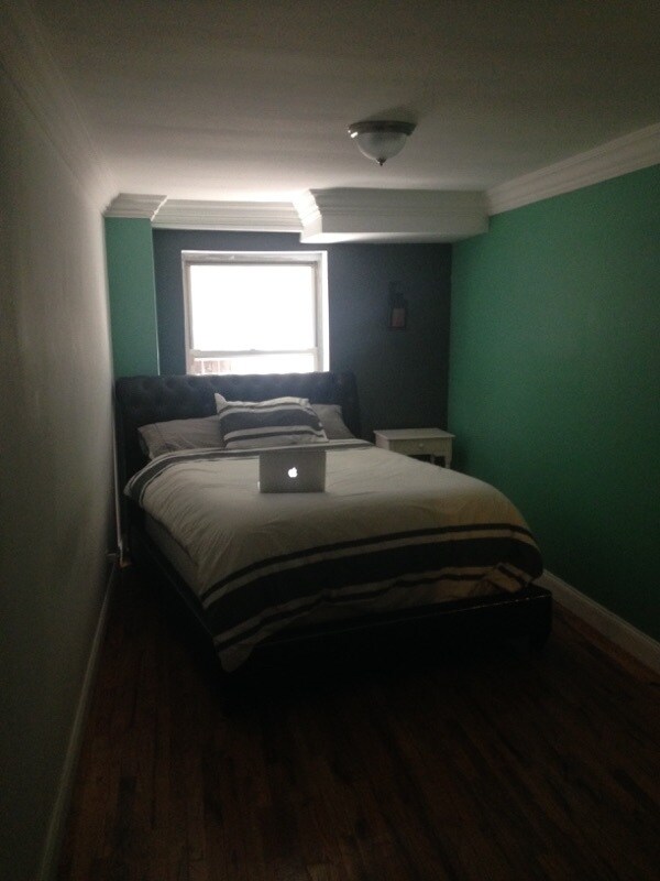 Building Photo - 70 E 64th St