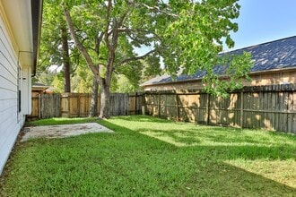 Building Photo - 19423 Arbor Pines Ln Building Photo - 19423 Arbor Pines Ln