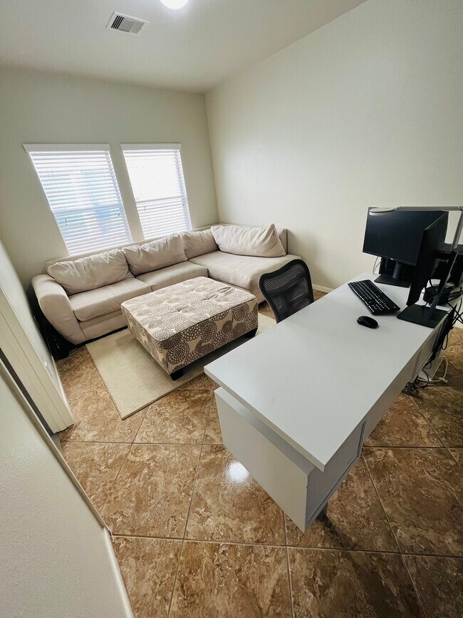 Foto del edificio - 21830 Alta Peak Way