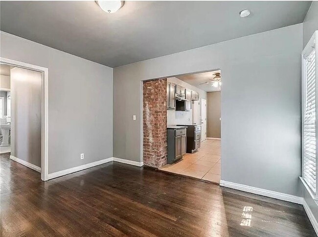 Building Photo - 2116 NW 30th St