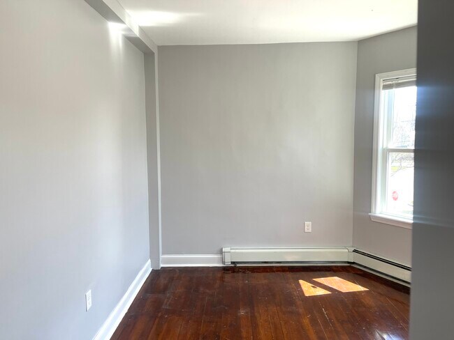 Building Photo - 26 Babson St