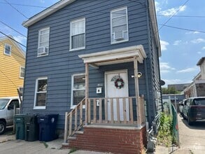 Building Photo - 109 Washington St